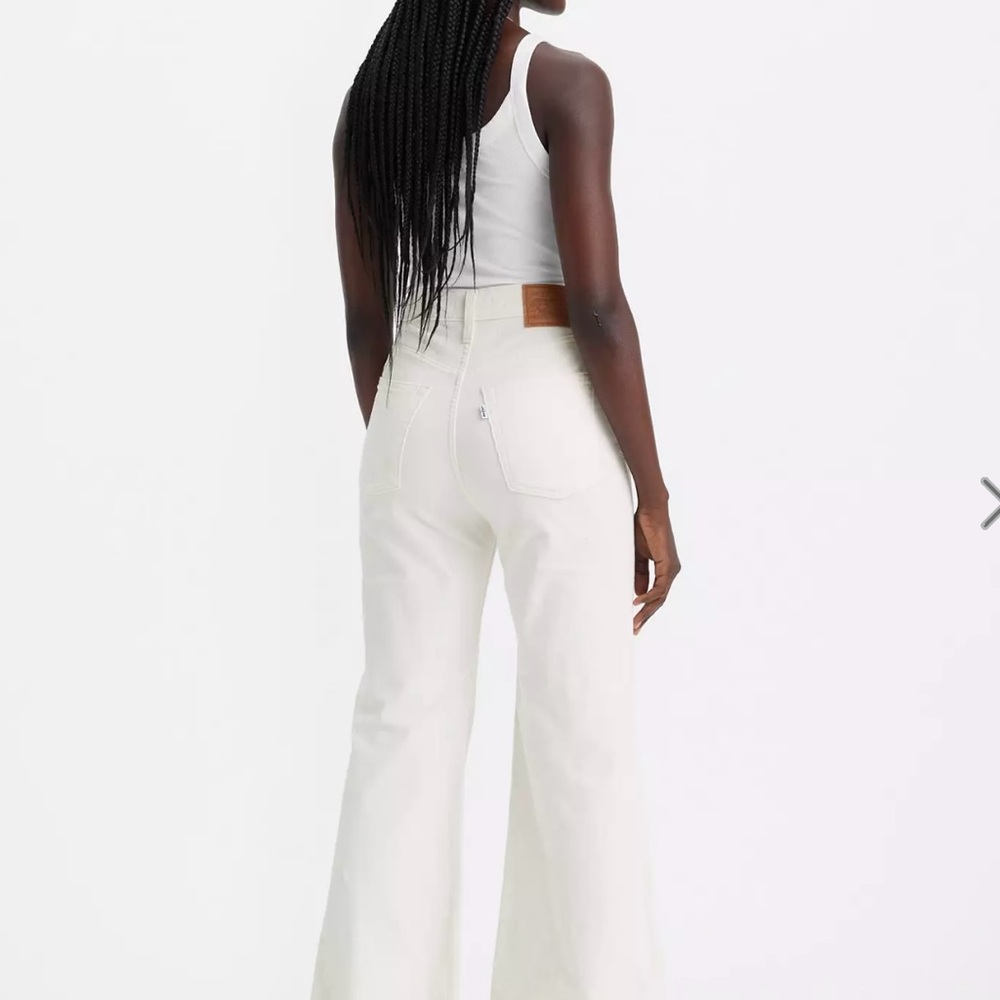 Levi's White High-Waisted Flare Jeans